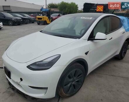 Белый Тесла Model Y, объемом двигателя 0 л и пробегом 50 тыс. км за 18800 $, фото 3 на Automoto.ua