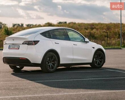 Білий Тесла Model Y, об'ємом двигуна 0 л та пробігом 5 тис. км за 29900 $, фото 53 на Automoto.ua