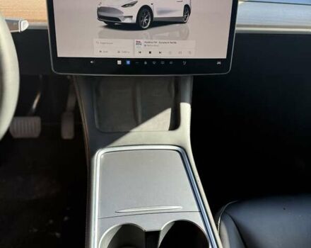 Белый Тесла Model Y, объемом двигателя 0 л и пробегом 25 тыс. км за 31500 $, фото 2 на Automoto.ua