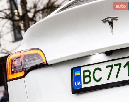 Білий Тесла Model Y, об'ємом двигуна 0 л та пробігом 11 тис. км за 30000 $, фото 14 на Automoto.ua