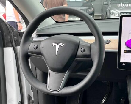 Белый Тесла Model Y, объемом двигателя 0 л и пробегом 33 тыс. км за 34890 $, фото 23 на Automoto.ua