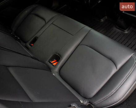 Білий Тесла Model Y, об'ємом двигуна 0 л та пробігом 11 тис. км за 30000 $, фото 32 на Automoto.ua