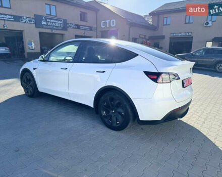 Белый Тесла Model Y, объемом двигателя 0 л и пробегом 26 тыс. км за 29900 $, фото 14 на Automoto.ua