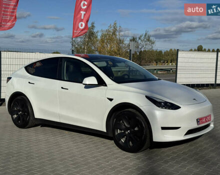 Белый Тесла Model Y, объемом двигателя 0 л и пробегом 26 тыс. км за 29900 $, фото 70 на Automoto.ua