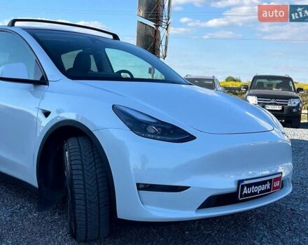 Белый Тесла Model Y, объемом двигателя 0 л и пробегом 34 тыс. км за 31440 $, фото 13 на Automoto.ua