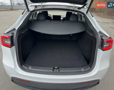 Белый Тесла Model Y, объемом двигателя 0 л и пробегом 10 тыс. км за 32000 $, фото 17 на Automoto.ua