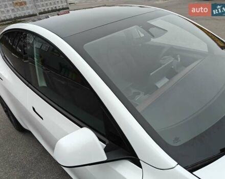Белый Тесла Model Y, объемом двигателя 0 л и пробегом 18 тыс. км за 29000 $, фото 20 на Automoto.ua