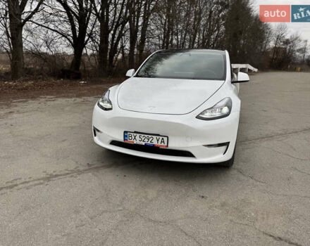 Белый Тесла Model Y, объемом двигателя 0 л и пробегом 10 тыс. км за 32000 $, фото 4 на Automoto.ua