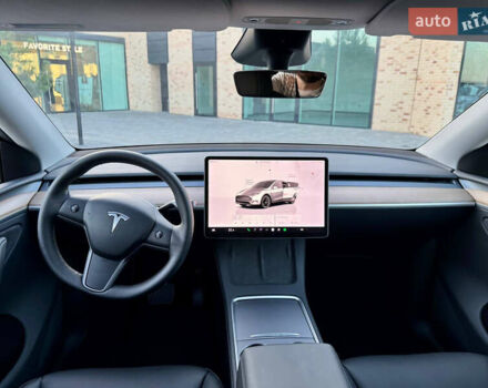 Білий Тесла Model Y, об'ємом двигуна 0 л та пробігом 61 тис. км за 30000 $, фото 12 на Automoto.ua