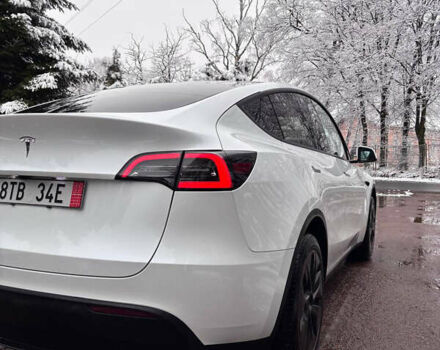 Белый Тесла Model Y, объемом двигателя 0 л и пробегом 16 тыс. км за 30999 $, фото 11 на Automoto.ua