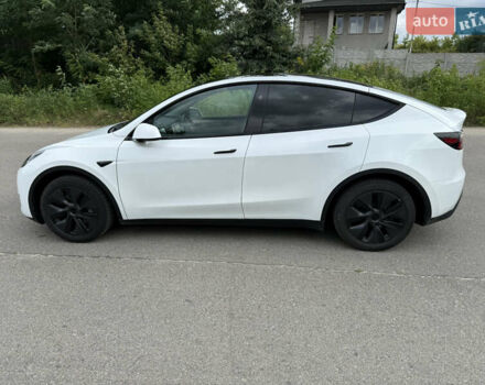 Белый Тесла Model Y, объемом двигателя 0 л и пробегом 6 тыс. км за 35000 $, фото 24 на Automoto.ua