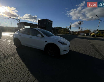 Тесла Model Y 2024 у Жовкві на Automoto.ua Білий Тесла Model Y, об'ємом двигуна 0 л та пробігом 30 тис. км за 33000 $, фото 10 на Automoto.ua