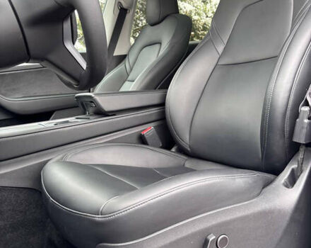 Белый Тесла Model Y, объемом двигателя 0 л и пробегом 16 тыс. км за 30999 $, фото 56 на Automoto.ua