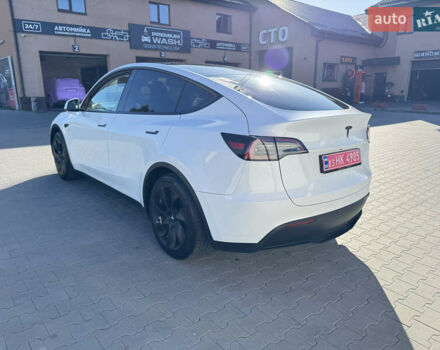 Белый Тесла Model Y, объемом двигателя 0 л и пробегом 26 тыс. км за 29900 $, фото 75 на Automoto.ua