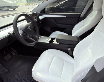 Белый Тесла Model Y, объемом двигателя 0 л и пробегом 18 тыс. км за 29000 $, фото 7 на Automoto.ua