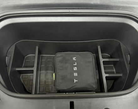 Белый Тесла Model Y, объемом двигателя 0 л и пробегом 17 тыс. км за 37500 $, фото 13 на Automoto.ua