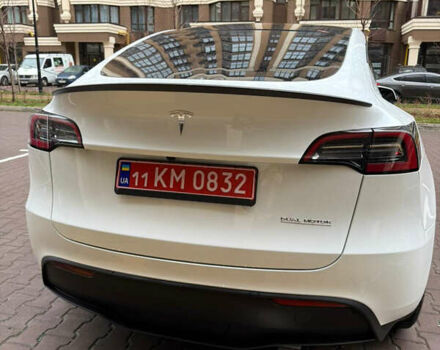 Белый Тесла Model Y, объемом двигателя 0 л и пробегом 17 тыс. км за 31300 $, фото 4 на Automoto.ua