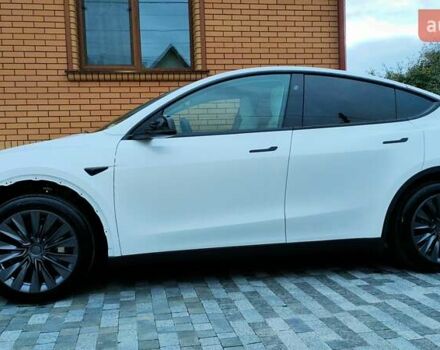 Белый Тесла Model Y, объемом двигателя 0 л и пробегом 7 тыс. км за 27500 $, фото 1 на Automoto.ua