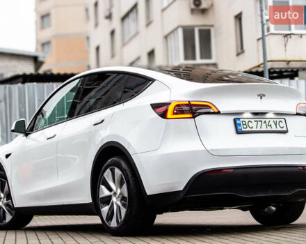 Білий Тесла Model Y, об'ємом двигуна 0 л та пробігом 11 тис. км за 30000 $, фото 18 на Automoto.ua