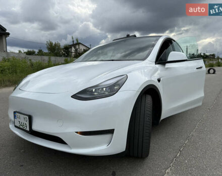 Белый Тесла Model Y, объемом двигателя 0 л и пробегом 6 тыс. км за 35000 $, фото 2 на Automoto.ua