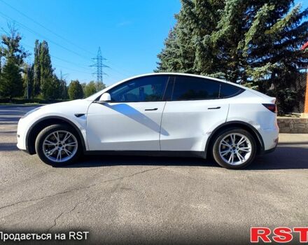Белый Тесла Model Y, объемом двигателя 0 л и пробегом 19 тыс. км за 24000 $, фото 5 на Automoto.ua