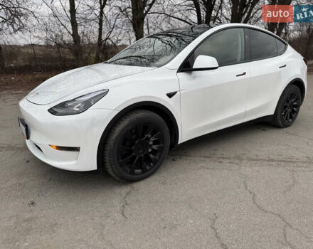 Белый Тесла Model Y, объемом двигателя 0 л и пробегом 10 тыс. км за 32000 $, фото 7 на Automoto.ua
