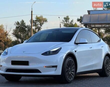 Белый Тесла Model Y, объемом двигателя 0 л и пробегом 23 тыс. км за 29999 $, фото 3 на Automoto.ua