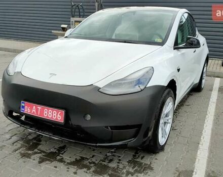 Белый Тесла Model Y, объемом двигателя 0 л и пробегом 7 тыс. км за 27500 $, фото 2 на Automoto.ua