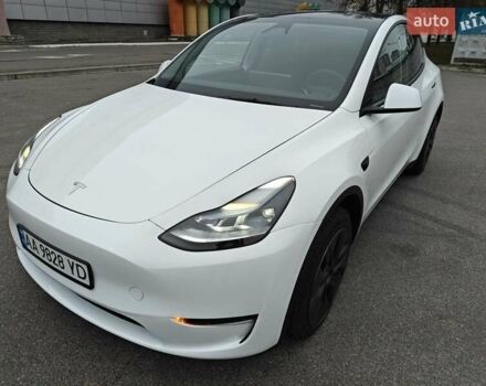 Белый Тесла Model Y, объемом двигателя 0 л и пробегом 18 тыс. км за 29000 $, фото 4 на Automoto.ua