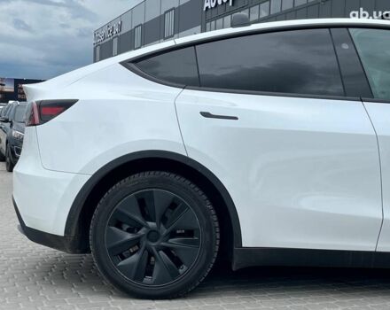 Белый Тесла Model Y, объемом двигателя 0 л и пробегом 33 тыс. км за 34890 $, фото 10 на Automoto.ua