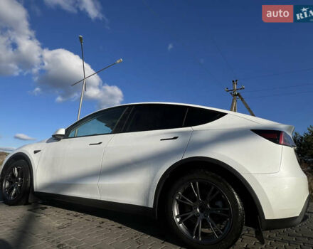 Тесла Model Y 2024 у Жовкві на Automoto.ua Білий Тесла Model Y, об'ємом двигуна 0 л та пробігом 30 тис. км за 33000 $, фото 3 на Automoto.ua