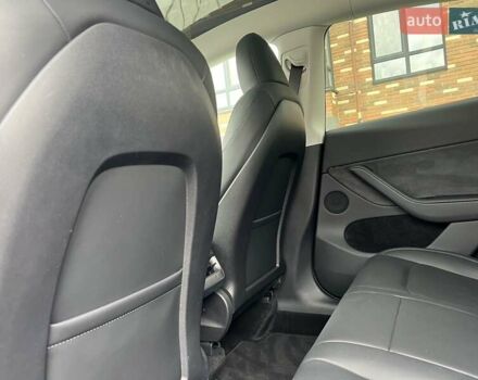 Белый Тесла Model Y, объемом двигателя 0 л и пробегом 2 тыс. км за 34500 $, фото 30 на Automoto.ua