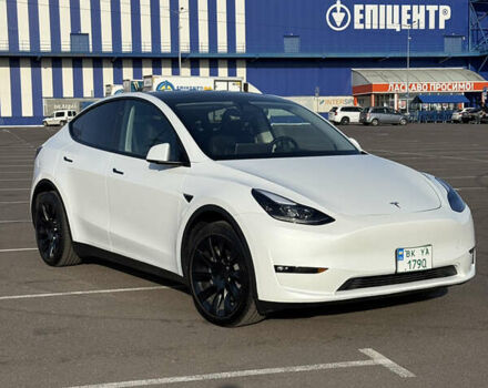 Белый Тесла Model Y, объемом двигателя 0 л и пробегом 8 тыс. км за 34999 $, фото 4 на Automoto.ua