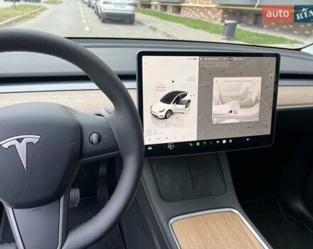 Белый Тесла Model Y, объемом двигателя 0 л и пробегом 2 тыс. км за 34500 $, фото 38 на Automoto.ua