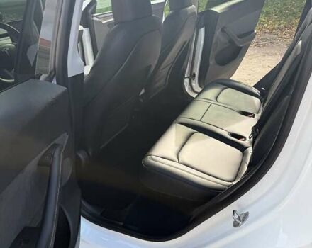 Белый Тесла Model Y, объемом двигателя 0 л и пробегом 25 тыс. км за 31500 $, фото 9 на Automoto.ua