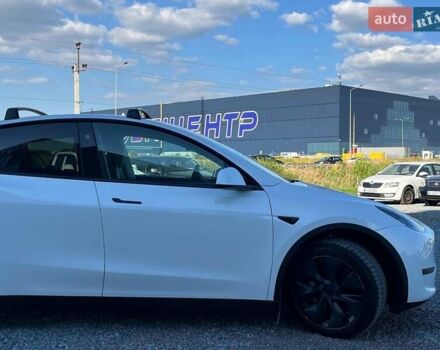 Белый Тесла Model Y, объемом двигателя 0 л и пробегом 34 тыс. км за 30890 $, фото 12 на Automoto.ua