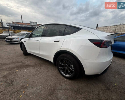 Белый Тесла Model Y, объемом двигателя 0 л и пробегом 25 тыс. км за 33290 $, фото 2 на Automoto.ua