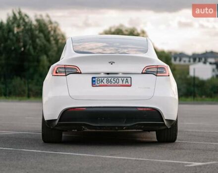 Білий Тесла Model Y, об'ємом двигуна 0 л та пробігом 5 тис. км за 29900 $, фото 4 на Automoto.ua