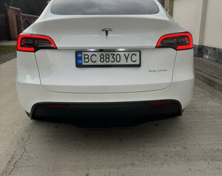 Білий Тесла Model Y, об'ємом двигуна 0 л та пробігом 10 тис. км за 31300 $, фото 4 на Automoto.ua