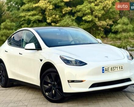 Белый Тесла Model Y, объемом двигателя 0 л и пробегом 3 тыс. км за 34498 $, фото 2 на Automoto.ua
