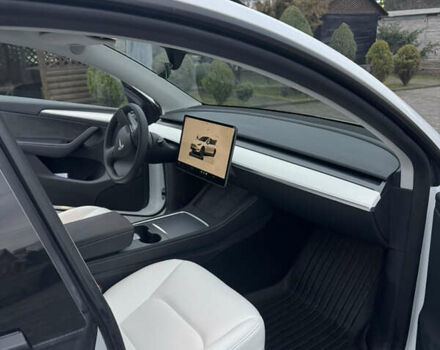 Білий Тесла Model Y, об'ємом двигуна 0 л та пробігом 8 тис. км за 34500 $, фото 13 на Automoto.ua