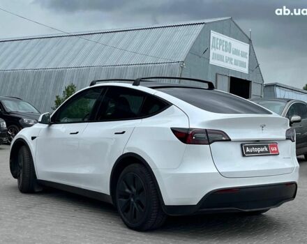 Белый Тесла Model Y, объемом двигателя 0 л и пробегом 33 тыс. км за 34890 $, фото 7 на Automoto.ua