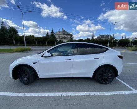 Белый Тесла Model Y, объемом двигателя 0 л и пробегом 11 тыс. км за 34800 $, фото 7 на Automoto.ua
