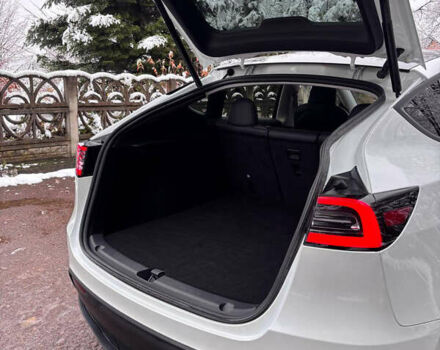 Белый Тесла Model Y, объемом двигателя 0 л и пробегом 16 тыс. км за 30999 $, фото 41 на Automoto.ua