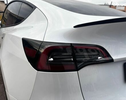 Белый Тесла Model Y, объемом двигателя 0 л и пробегом 25 тыс. км за 33290 $, фото 14 на Automoto.ua