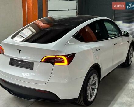 Белый Тесла Model Y, объемом двигателя 0 л и пробегом 25 тыс. км за 31500 $, фото 16 на Automoto.ua