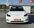 Белый Тесла Model Y, объемом двигателя 0 л и пробегом 26 тыс. км за 29900 $, фото 2 на Automoto.ua