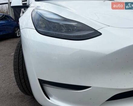 Белый Тесла Model Y, объемом двигателя 0 л и пробегом 25 тыс. км за 33290 $, фото 8 на Automoto.ua
