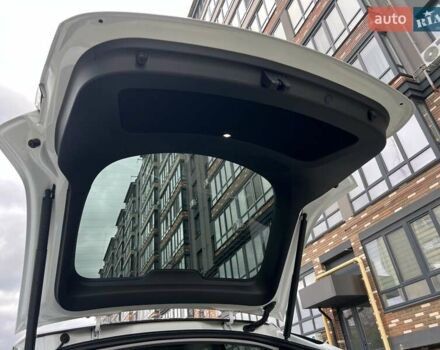 Белый Тесла Model Y, объемом двигателя 0 л и пробегом 2 тыс. км за 34500 $, фото 42 на Automoto.ua