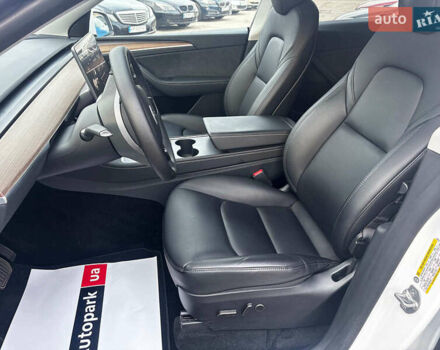 Белый Тесла Model Y, объемом двигателя 0 л и пробегом 25 тыс. км за 33290 $, фото 15 на Automoto.ua